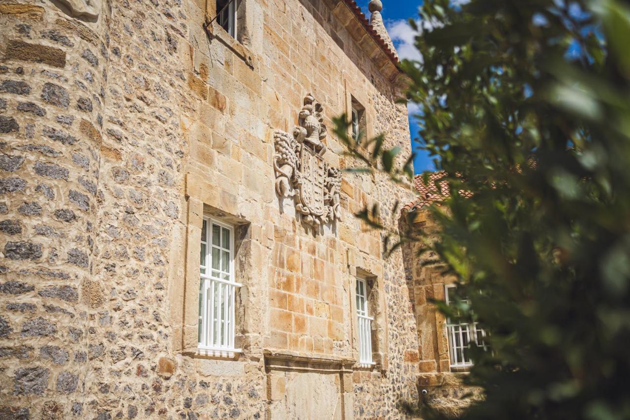Palacio De Los Acevedo Hoznayo Eksteriør billede